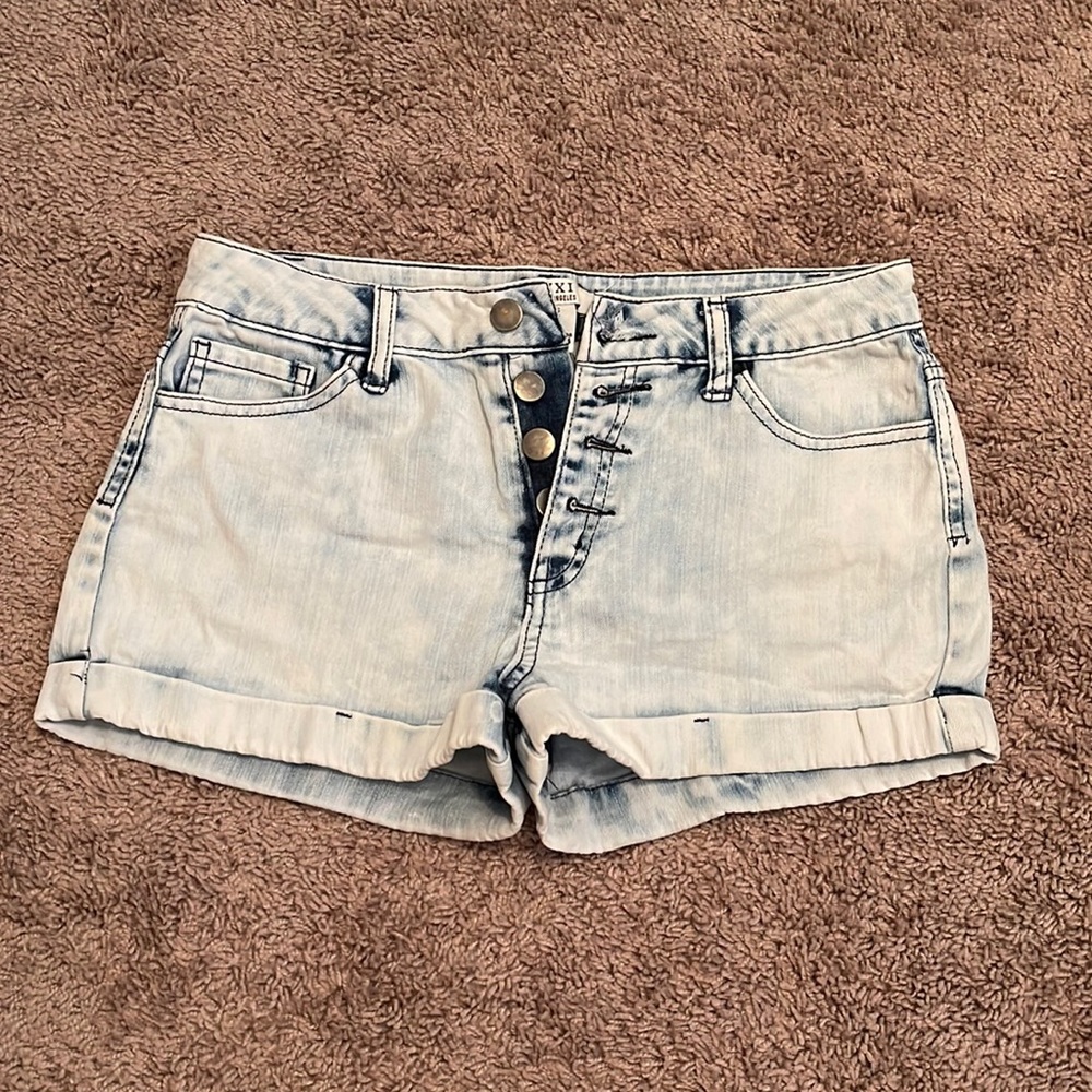 High waisted, 4 button jean shorts
